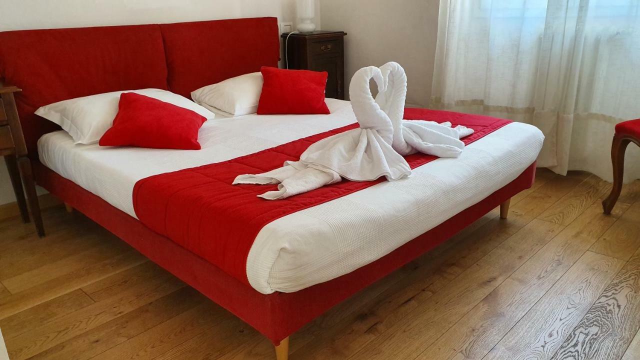 Lovewknds - Topfloor With Duomo View Apartment